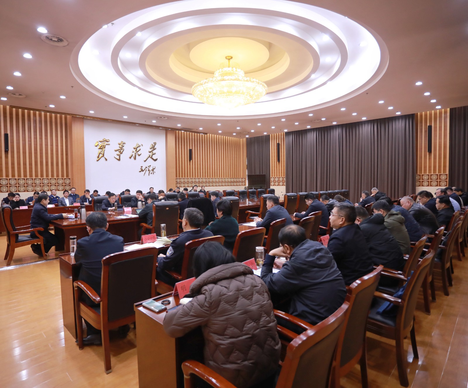 2105243493.jpg 2105243493.jpg